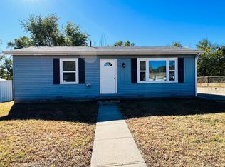 1221 W 20th St, Junction City, KS 66441