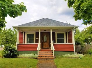 745 S 1st St, Cottage Grove, OR 97424