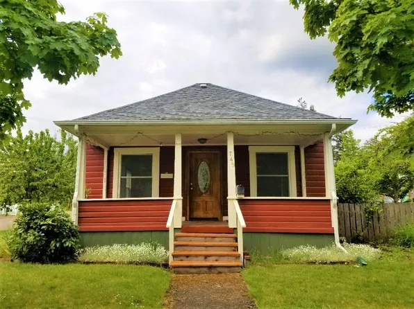745 S 1st St, Cottage Grove, OR 97424