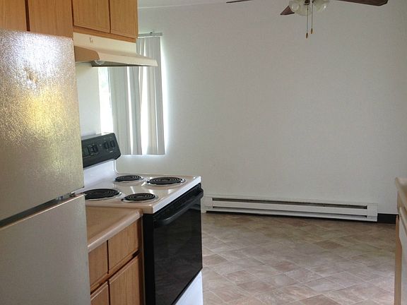 5th image of 12517 47th Ave SW
