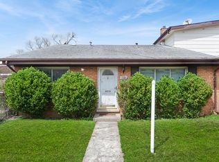 9481 Park Ln, Des Plaines, IL 60016
