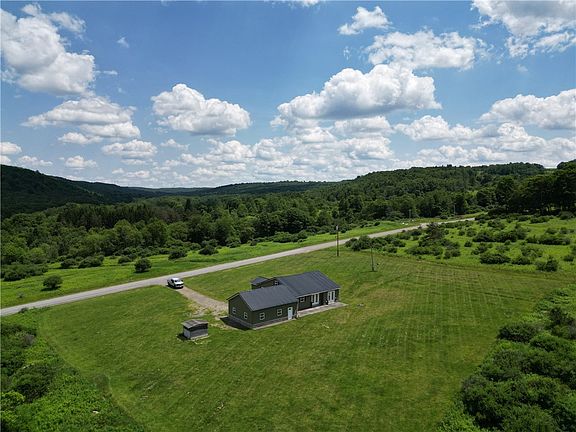 4th image of 797 Snow Rd