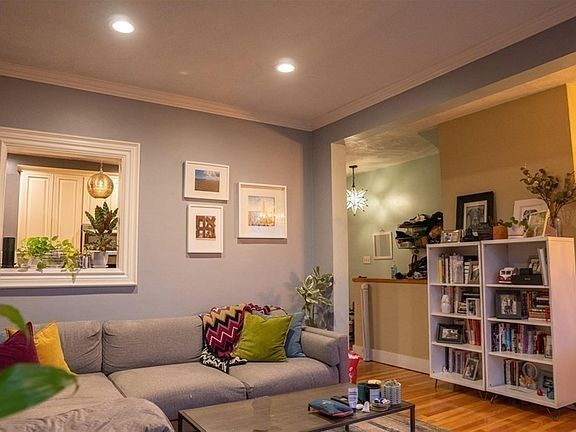 2nd image of 248 Hampshire St #2