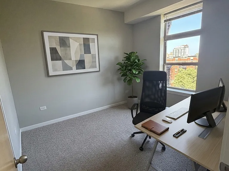 1935 S Archer Ave #520 — Photo 6