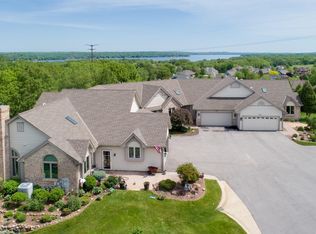 N14W30028 High Ridge Rd, Pewaukee, WI 53072