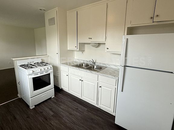4th image of 3433 Whistler Ave #Whs06