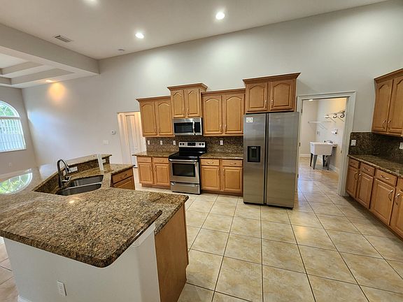 5th image of 2 Ferber Ln