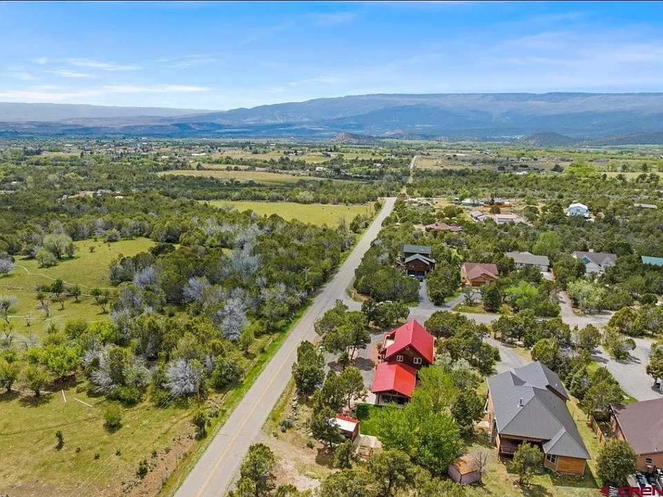 19016 Pinon Dr