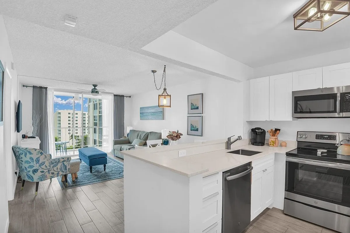 Building Photo - 1391 S Ocean Blvd #1003