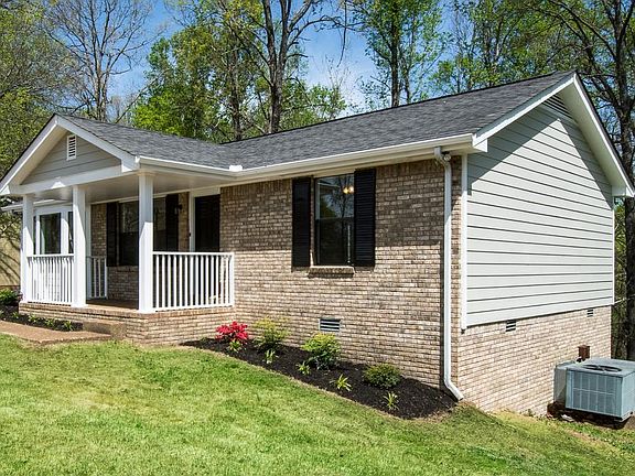 3rd image of 1831 Winding Way Dr