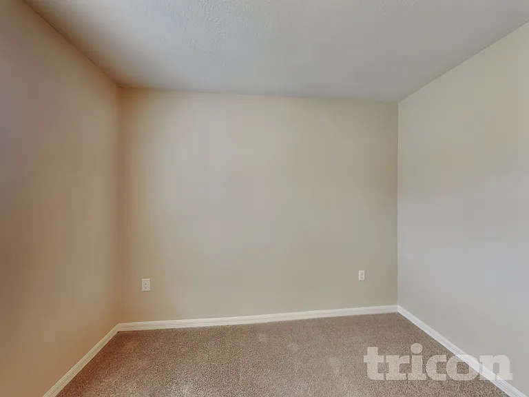 73 Bruce Ln — Photo 12