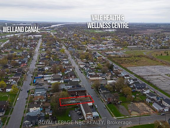 3rd image of 166 Mitchell St