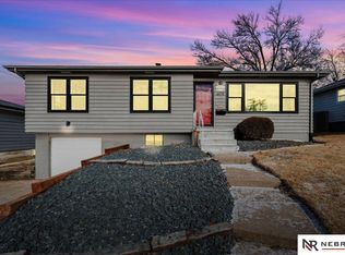 6170 Elm St, Omaha, NE 68106