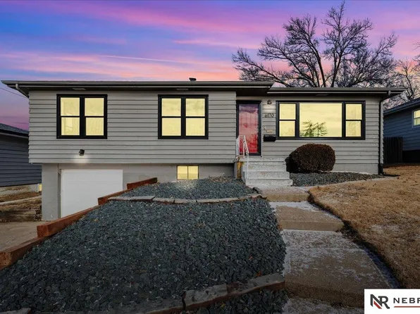 6170 Elm St, Omaha, NE 68106