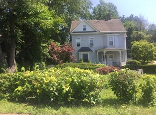 12 Forest Ave, Glen Cove, NY 11542