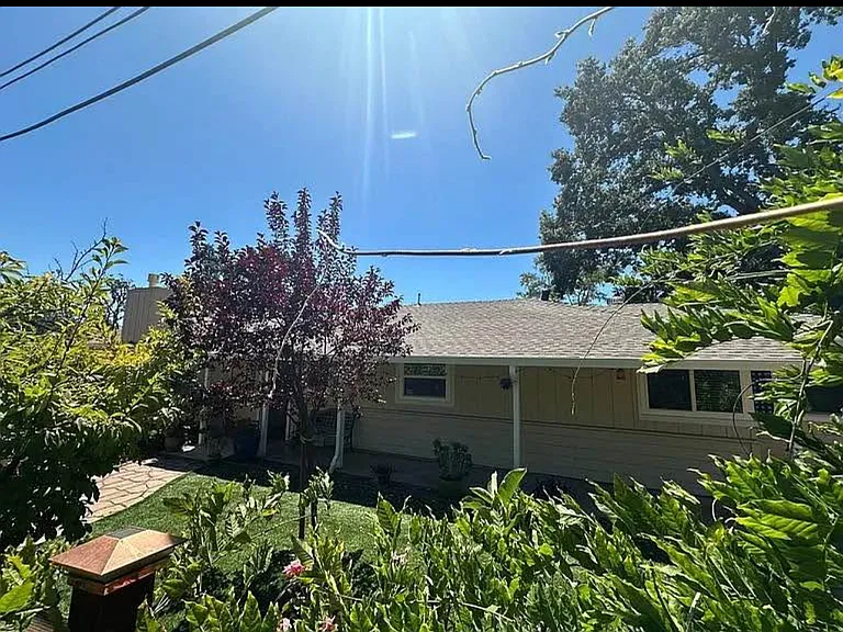 1410 Dewing Ln — Photo 1