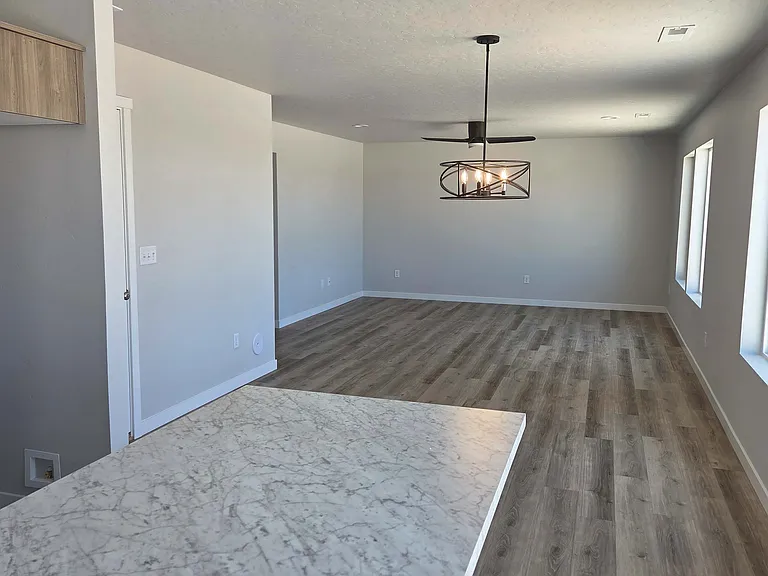 7303 S Bungalow Ave — Photo 8