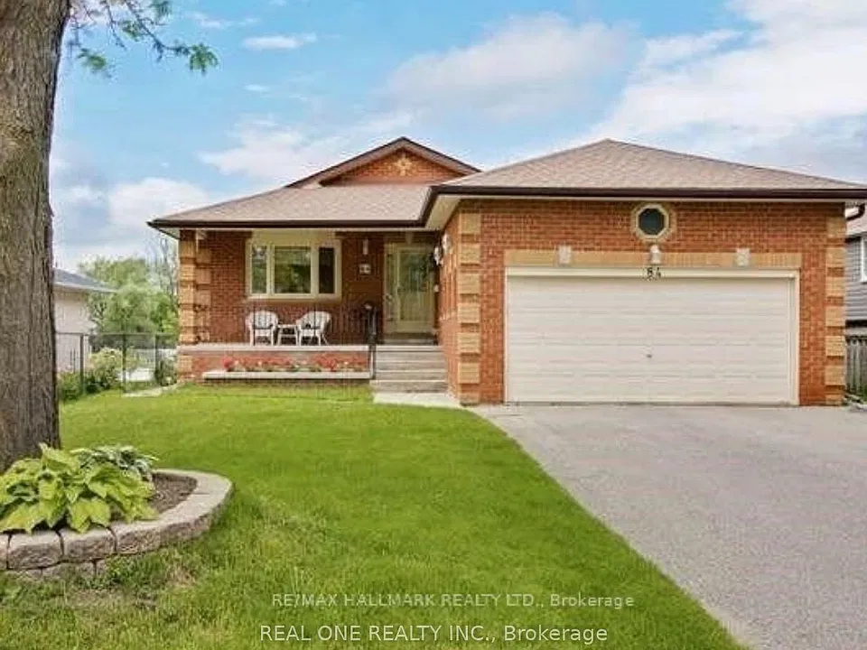 84 Riverglen Dr