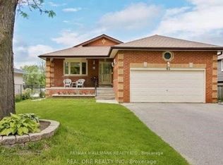 84 Riverglen Dr, Georgina, ON L4P2R1