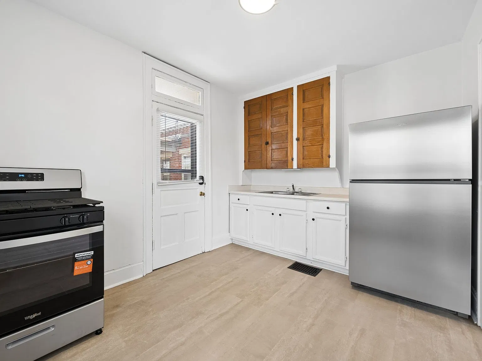 Studio, 650 sqft, $1,275 — Photo 3