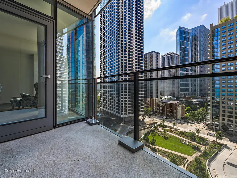 211 N Harbor Dr #1303 — Photo 15