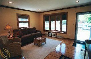4th image of 28618 Hales St