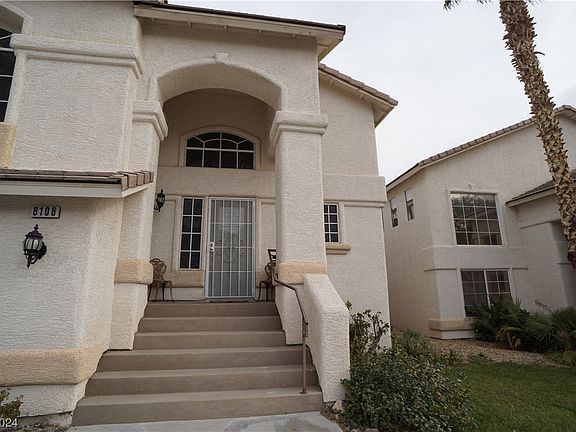 3rd image of 8108 Ivy Hollow Ct