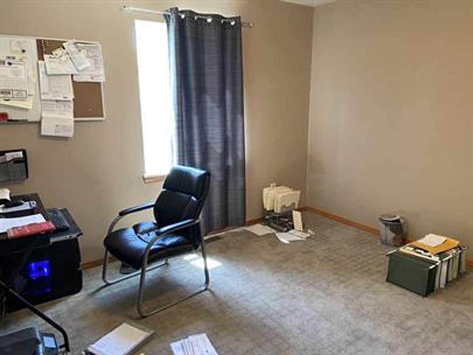 1st image of 55 W Dooley Ln