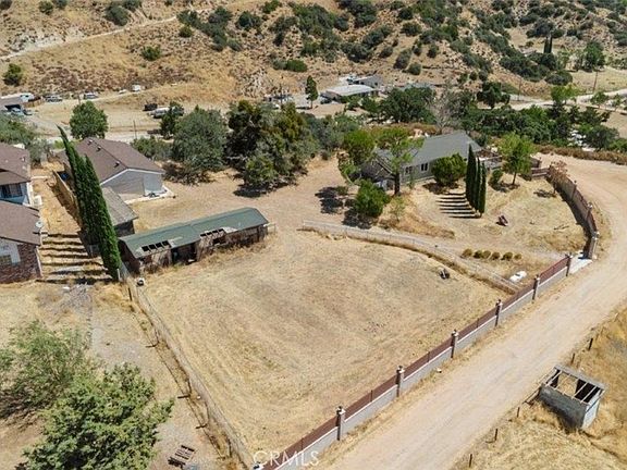 3rd image of 403 Cuddy Canyon Rd