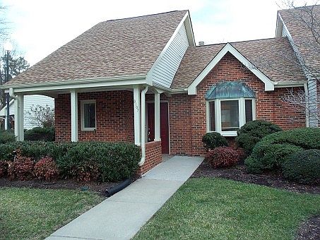 2nd image of 3107 Lake Village Dr