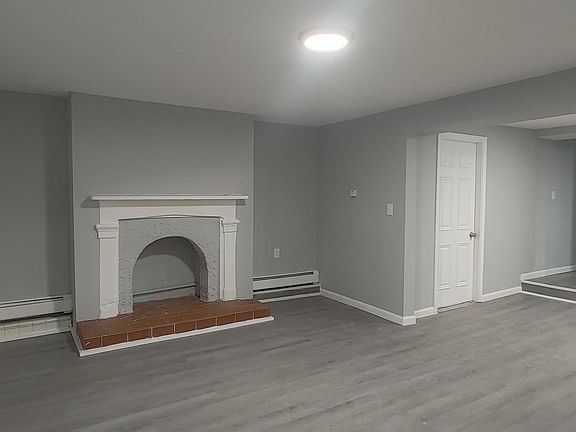 2nd image of 160 Washington St #B