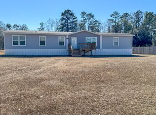 719 Ulmer Lake Dr, Walterboro, SC 29488