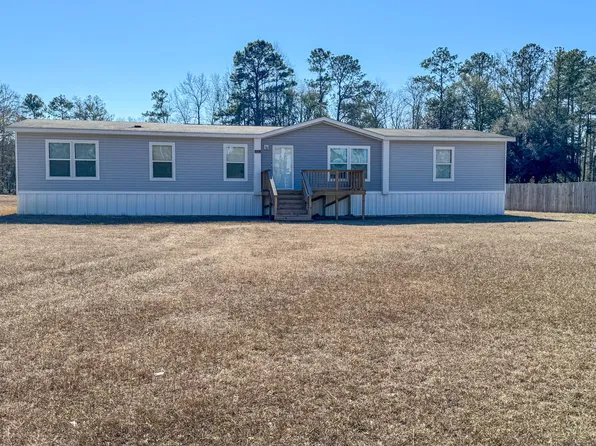 719 Ulmer Lake Dr, Walterboro, SC 29488