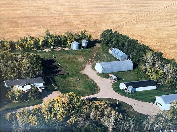3rd image of Rural Address #401