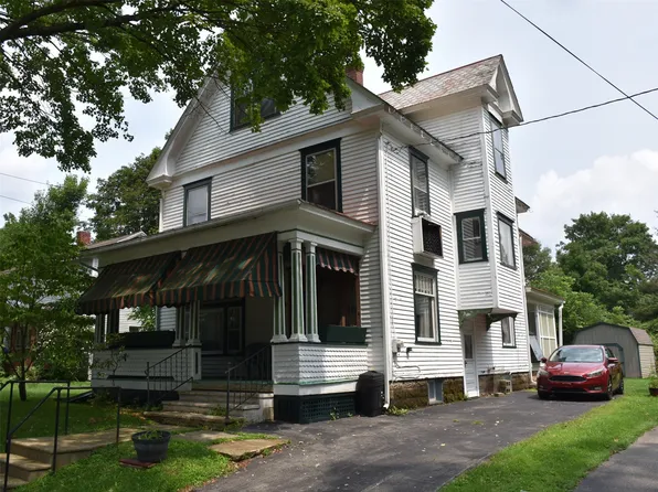 335 Euclid Ave, Saegertown, PA 16433