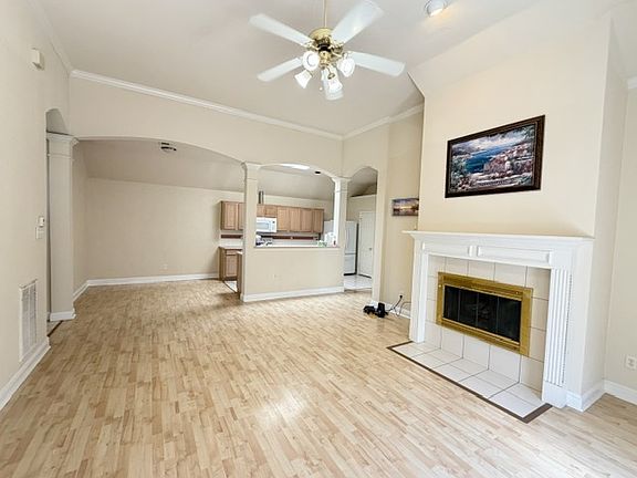 3rd image of 3021 Silver Springs Ln