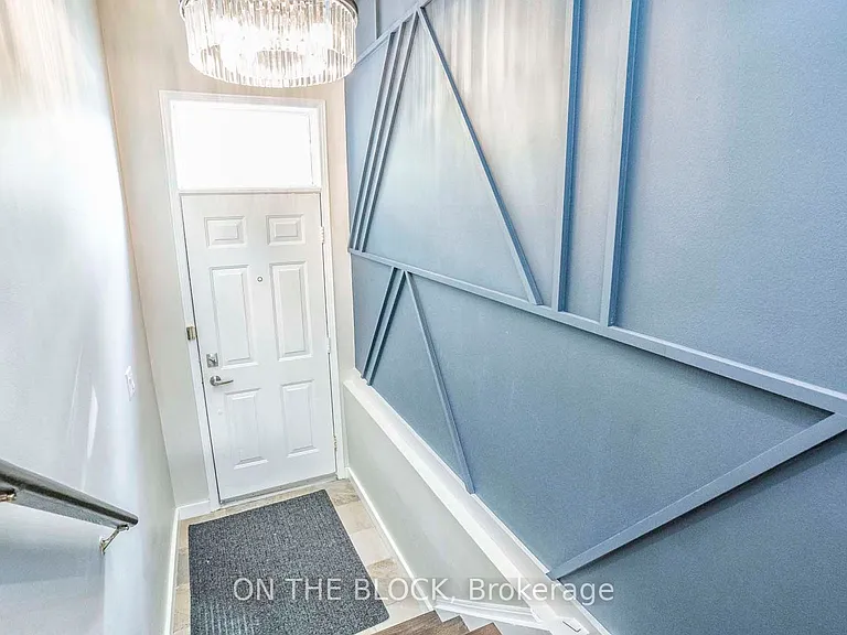 49 Leslie St — Photo 21
