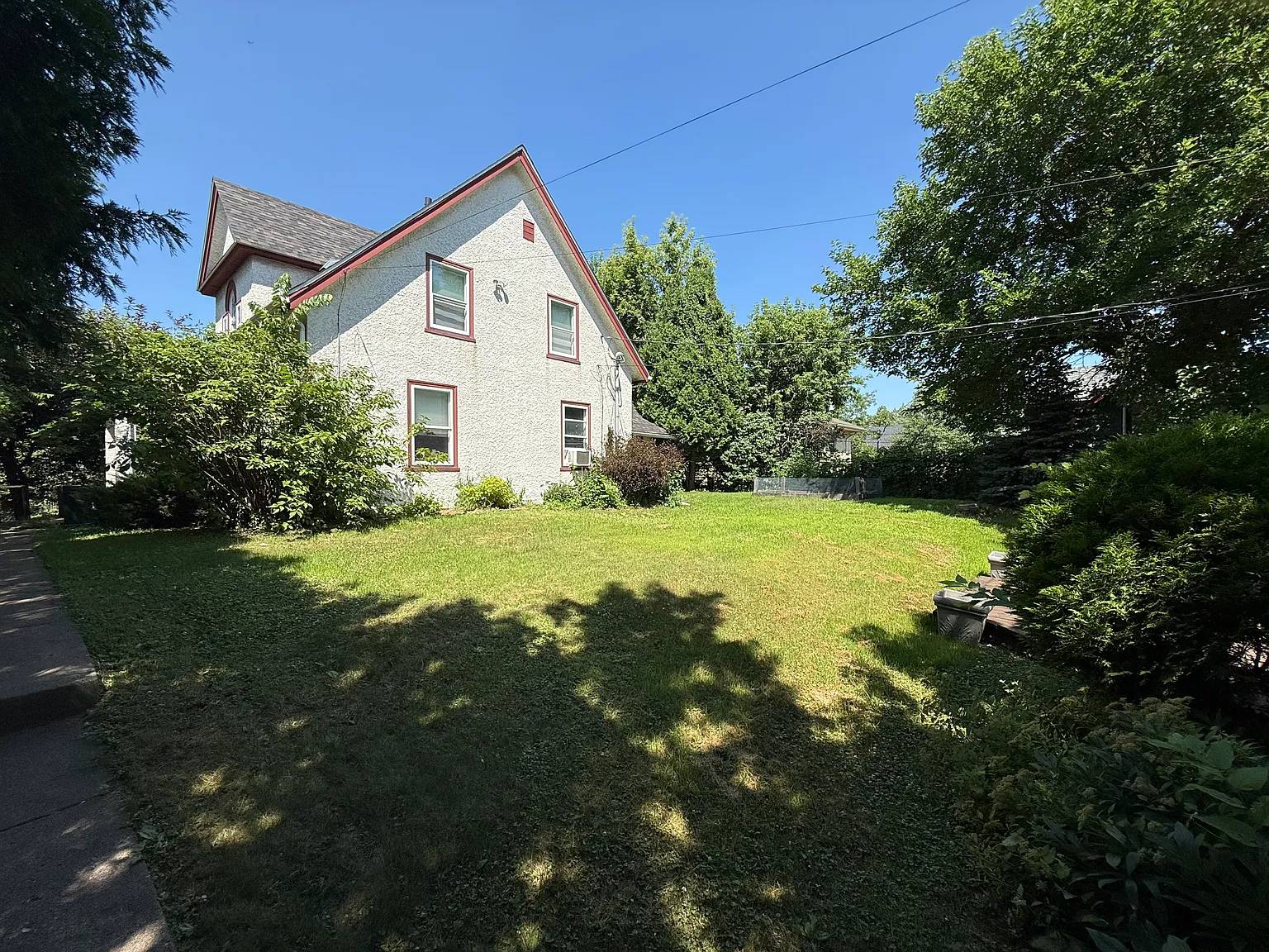 1 bed, 586 sqft, $1,290 — Photo 2