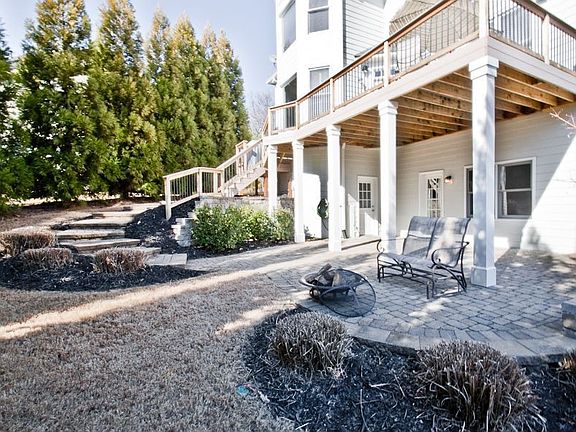 2nd image of 1094 Highland Crest Ct