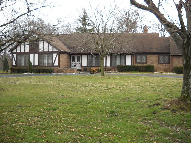 321 E Market Street