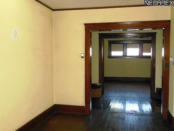 5th image of 311 S Street Clair St