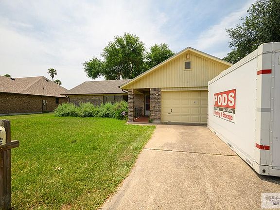 3rd image of 106 E Dominion Dr