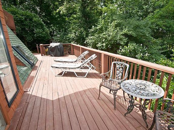 wrap around tiered decks
