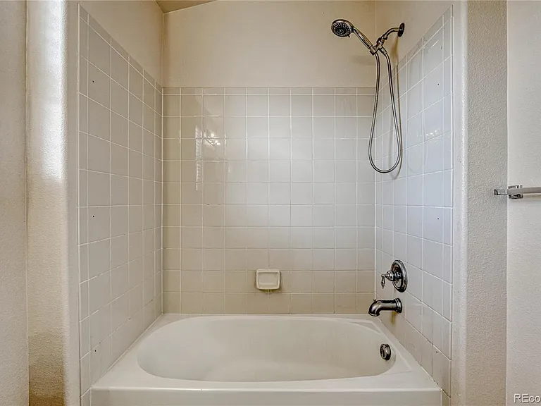 2613 S Killarney Ct — Photo 27