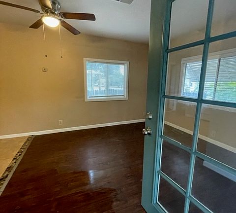 4th image of 1120 N Justice Dr #1