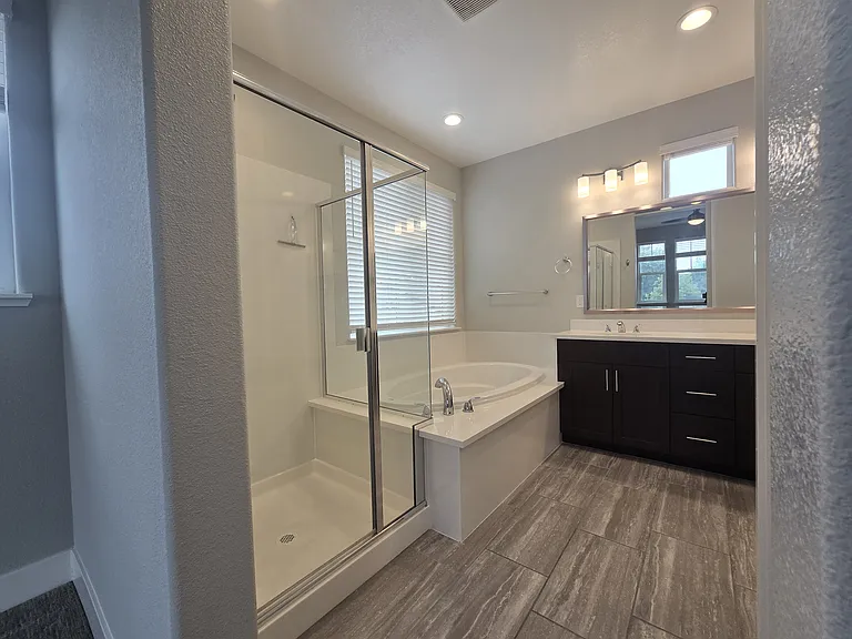 1429 Brody Bird Ln — Photo 27