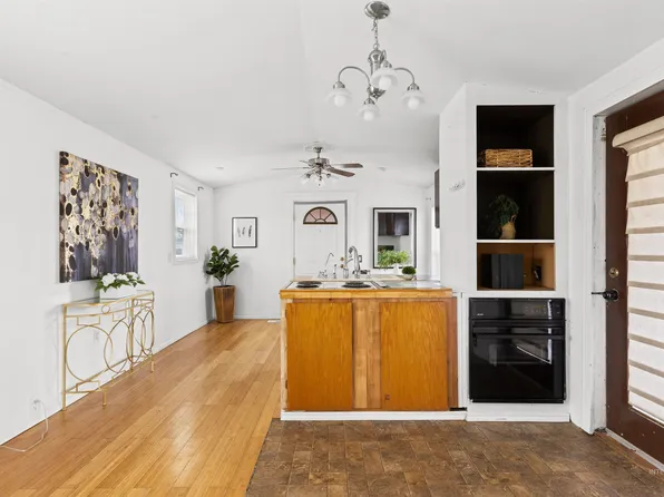 301 E 45th St Trailer 18, Garden City, ID 83714