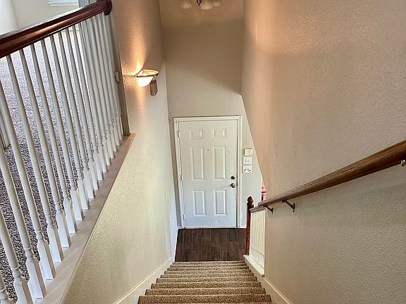 5th image of 832 Zachry Dr APT 2