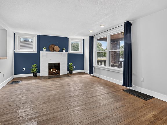 3rd image of 211 S Dean St