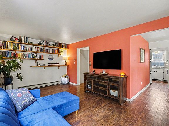 4th image of 1327 Village Park Ct